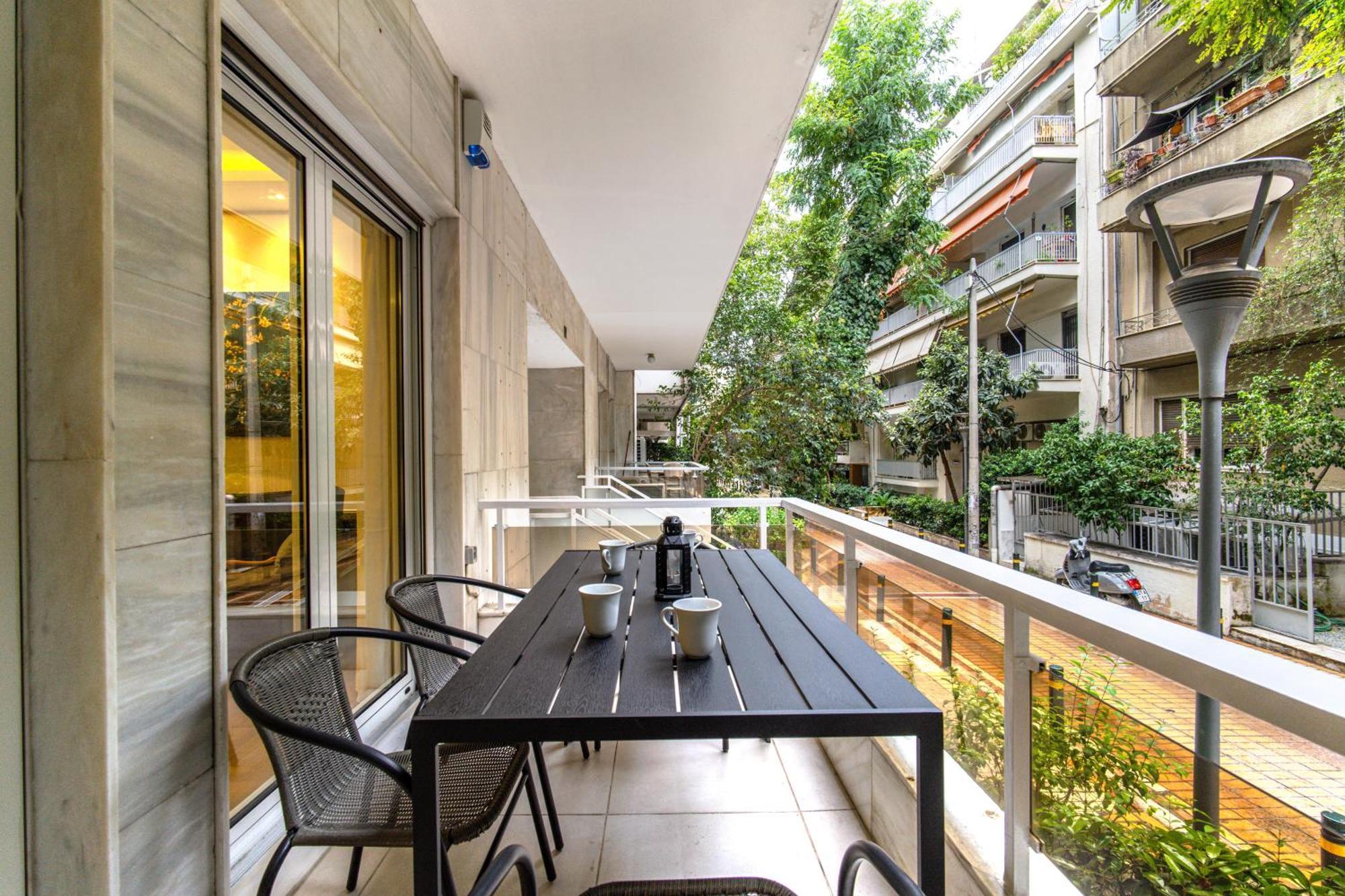 דירות Urban Luxury On A Quiet Street In The Center Of אתונה מראה חיצוני תמונה